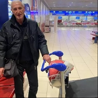 Un jubilado que vivía desde hace 9 meses en un aeropuerto recibió una sorpresa inesperada