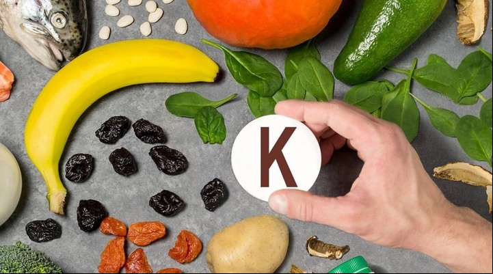 Potasio, un mineral que se puede hallar en plátanos y bananas, entre otros alimentos.