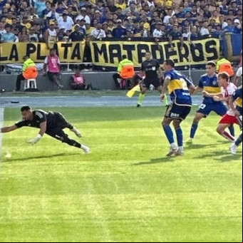 Tras la polémica en el Superclásico la AFA planea incorporar la tecnología "goal line" al VAR en las semifinales de la Copa de la Liga