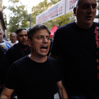 "Nivelar para abajo es la burrada más grande que hace Kicillof", catarata de críticas por la anulación de la repitencia en secundarias de la Provincia