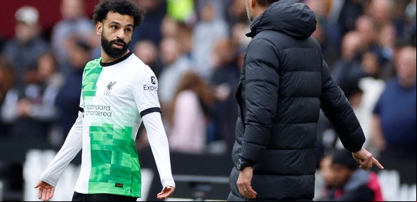 Un testigo directo reveló qué se dijeron Salah y Klopp en la escandalosa pelea que sacude al Liverpool