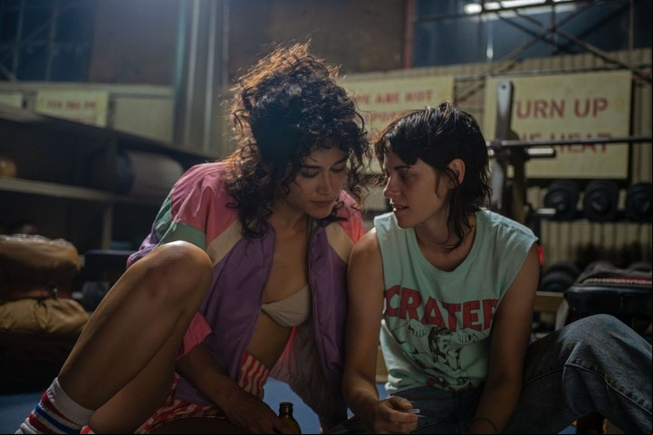 Katy O'Brien y Kristen Stewart en este thriller sexual.
