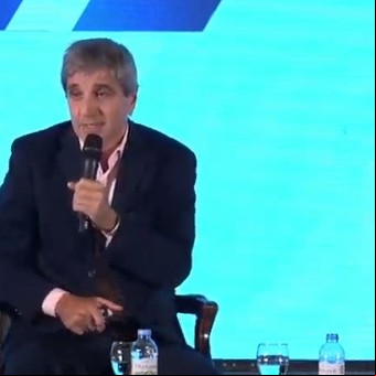 Aumentos de tarifas y nafta: el Gobierno posterga subas de luz, gas e impuestos a combustibles