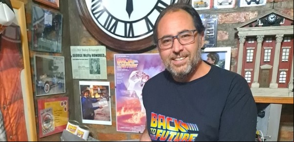 El museo de Volver al futuro está en un pueblito argentino: el fan que maravilla a Hollywood
