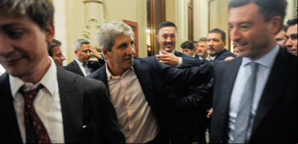 La diáspora del radicalismo que es funcional a Javier Milei