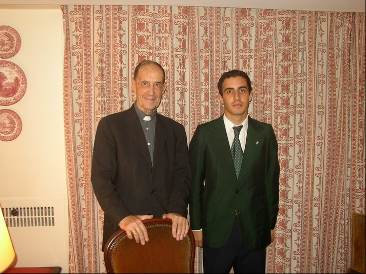 Juan Pablo junto a Monseñor Laise, quien fue su confesor durante dos años. Foto gentileza.