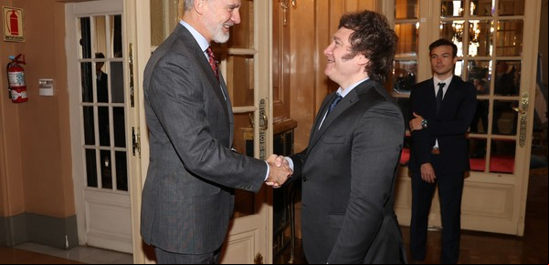 Polémica con España: el rey Felipe VI no podría recibir a Javier Milei