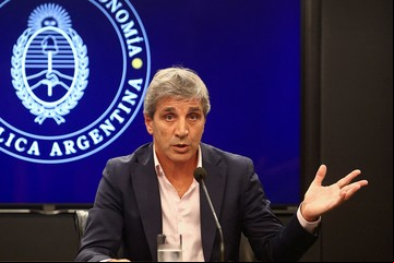Deuda de Cammesa: las generadoras perdieron más de US$ 100 millones con el bono en dólares que les dio Luis Caputo