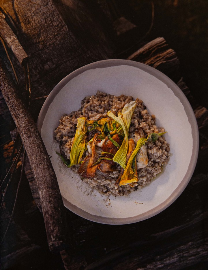 El risotto de hongos y flores zucchini de Paula Méndez Carreras. Foto: Eduardo Torres.