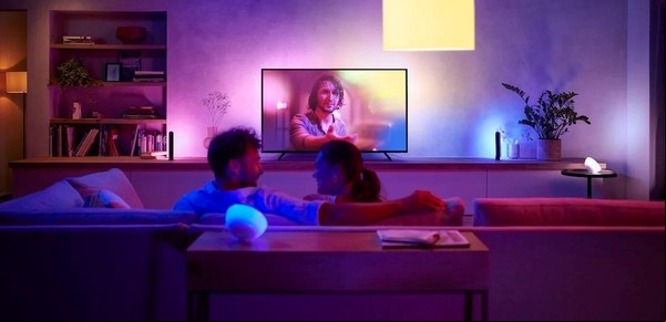 Cómo armar una sala de cine en casa con tres dispositivos de última generación