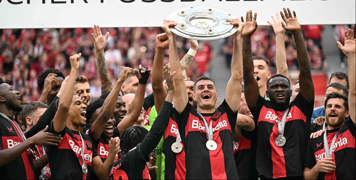 Bayer Leverkusen cerró su asombrosa campaña en la Bundesliga como el primer campeón invicto de la historia