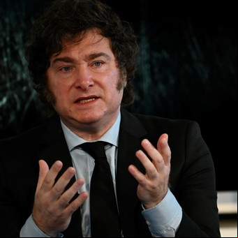 Javier Milei negó cambios en el Gabinete y elogió a Pettovello por denunciar las extorsiones piqueteras: "Le sacó la careta al peronismo"
