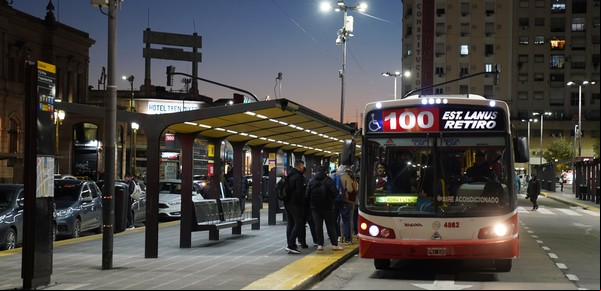 Paritarias de colectivos: la UTA acordó tres pagos de $ 250.000 y no habrá paro