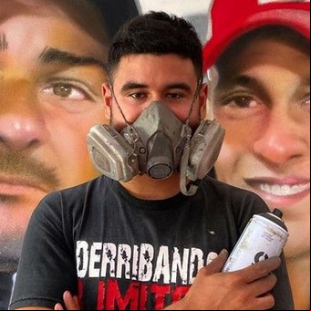 De chico odiaba los lápices y terminó pintando el mural más grande de Maradona