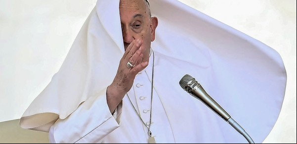 El Papa dice "no" a una reforma clave y cierra la puerta al diaconado de las mujeres