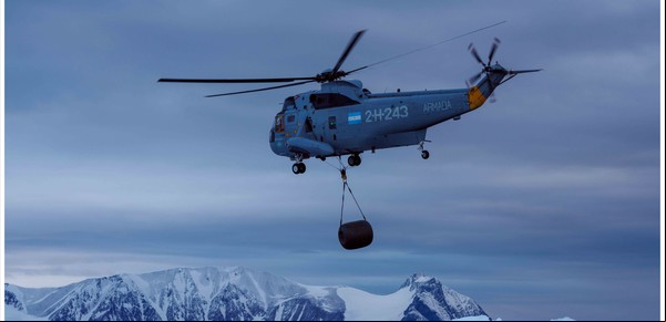 Travesía antártica, en la gama de los azules