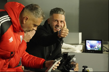 River: Martín Demichelis sumó un refuerzo, pero para su cuerpo técnico