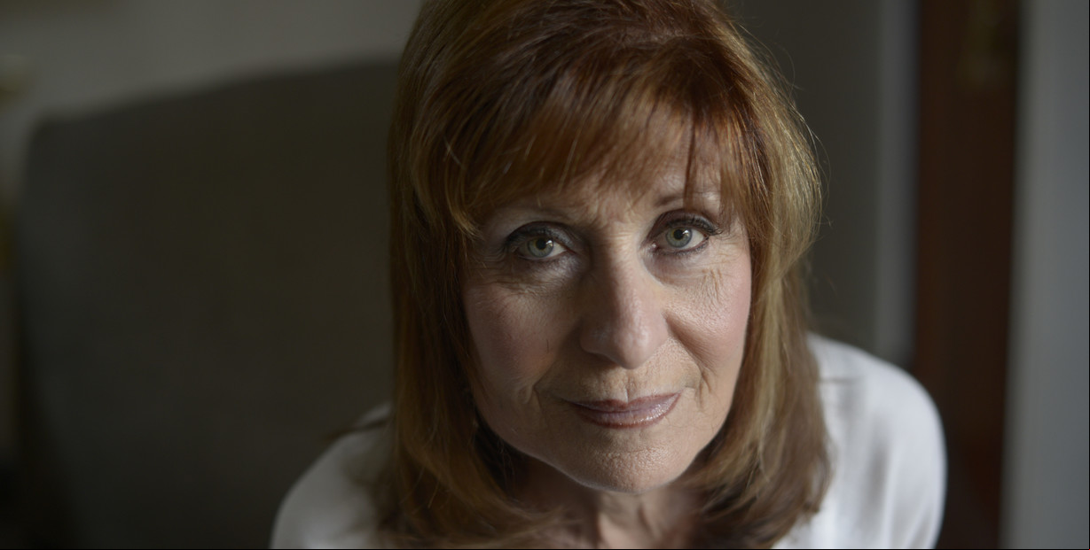 Silvia Plager, su alter ego y la búsqueda de un fantasma muy conocido