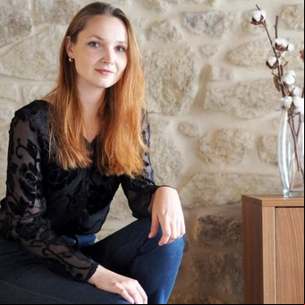 Natalia Litvinova sobre "Luciérnaga", su primera novela: "Se ve que con la poesía no me alcanzó para contar toda mi historia" 