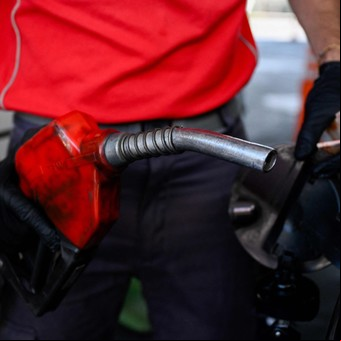 Nafta y gasoil: las rebajas de hasta el 30% que darán YPF, Axion, Shell y Puma en agosto