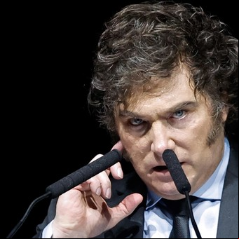 Se complica la baja del impuesto PAIS y los empresarios esperan un "volantazo" del Gobierno