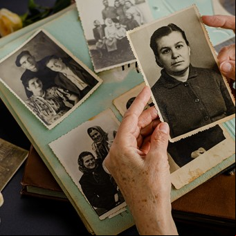 Cómo encontrar a tus ancestros y armar tu árbol genealógico, paso a paso
