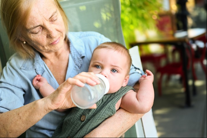 La madre influye significativamente en la adquisición del lenguaje de los hijos. Foto ilustración Shutterstock.