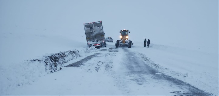 El temporal de nieve de Santa Cruz que unió a Vidal y Sívori. Foto: Vialidad Santa Cruz