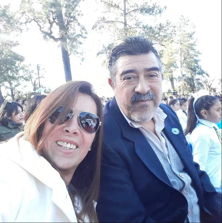 María Victoria Caillava y su pareja, el marino Carlos Pérez.