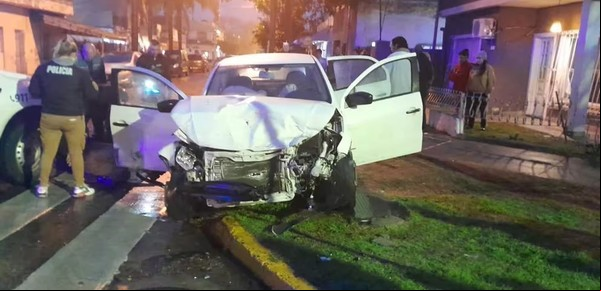 Tienen 15 años, robaron un auto y chocaron en una persecución por Ramos Mejía