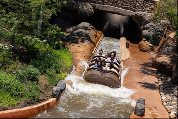 Disney inaugura una nueva atracción en Orlando que reemplaza a la tradicional Splash Mountain