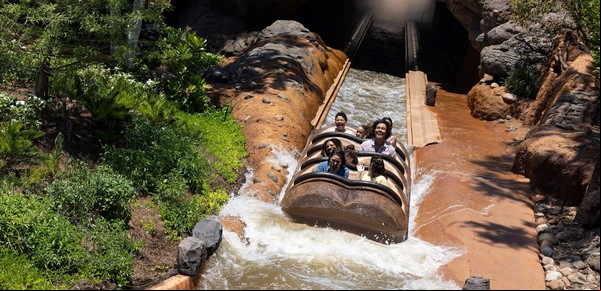 Disney inaugura una nueva atracción en Orlando que reemplaza a la tradicional Splash Mountain