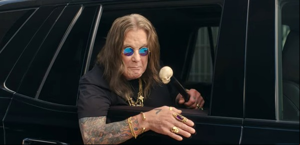 Ozzy Osbourne y la insolita publicidad donde recomienda no aspirar ni inyectarse una bebida energizante