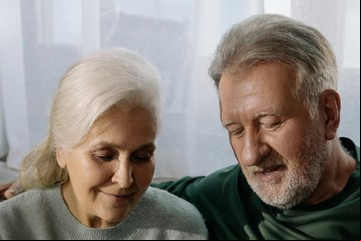 Jubilados: cómo son los lugares que ofrecen vivienda gratis a los adultos mayores que no pueden pagarla