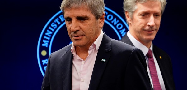 Los fondos frescos del FMI y la deuda: con los dólares prestados se cancelarán "papelitos de colores" que tiene el Banco Central