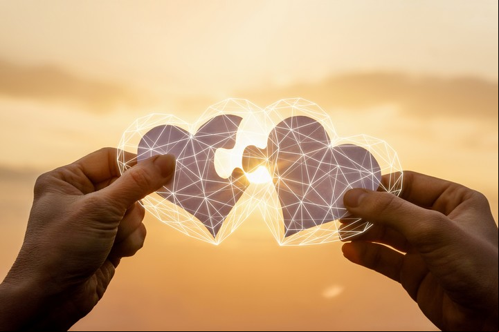 Escorpio le ofrece a Tauro, su opuesto complementario, una fuente de sanación de sus heridas. Foto: ilustración Shutterstock