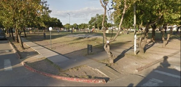 Jugaba con un arma en una plaza de Castelar y mató a un amigo