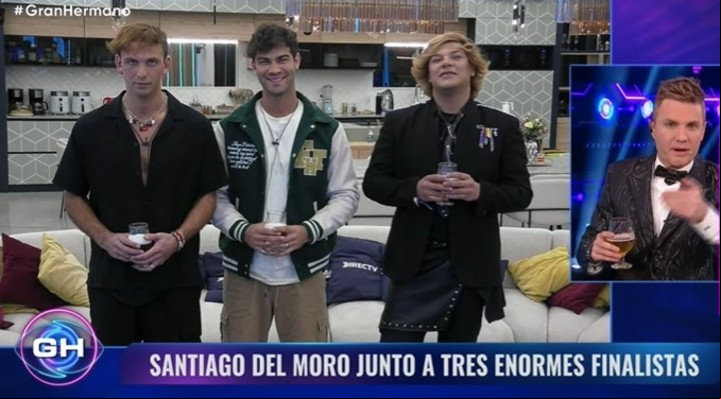 El brindis de los finalistas. Foto: Captura TV.