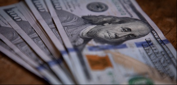 Dólar hoy y dólar blue, EN VIVO: a cuánto cotizó el oficial y cuál fue el precio del paralelo este lunes 28 de abril, minuto a minuto