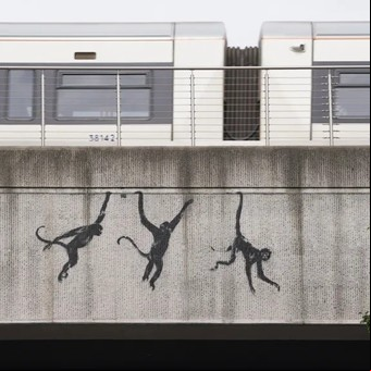 No hay 2 sin 3: Banksy suma tres monos a los animales que está desparramando en Londres