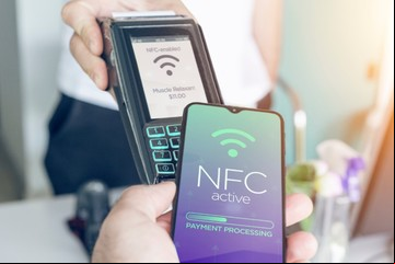 Desembarcan los pagos con NFC en el subte y los bancos buscan picar en punta con fuertes promociones: de qué se trata