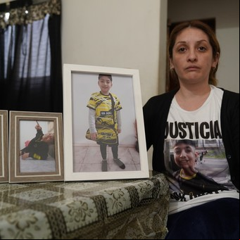 "No es un policía, es un asesino": el reclamo de la mamá de Bastian Escalante para que se haga justicia a un mes del asesinato