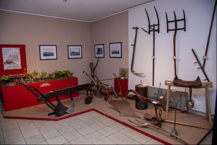 Herramientas de labranza, en el Museo de la Colonización, en Esperanza, Santa Fe.
