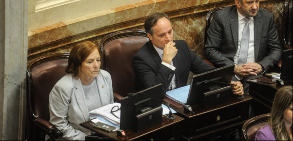 "Camau" Espínola insiste con ser el candidato a gobernador de Javier Milei en Corrientes, pero la Rosada no lo bendice