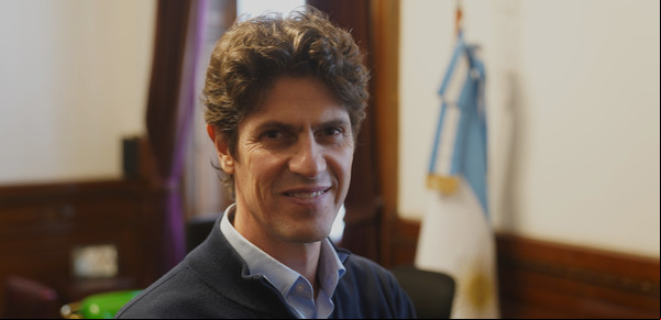 Cruces y pases de factura calientan la interna radical mientras se dilata una definición sobre la nominación de Lijo a la Corte