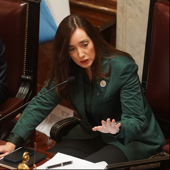Senado: el Gobierno ganó tiempo con el DNU de la SIDE, pero Villarruel le avisa a Milei que no podrá frenar que se caiga
