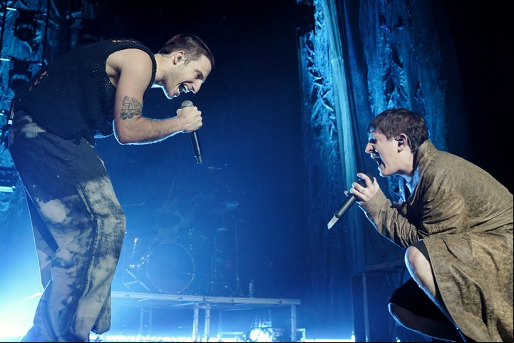 Wos junto a Dillom en la versi`´on en vivo de "Cabezas cromadas". Foto: Martin Bonetto.