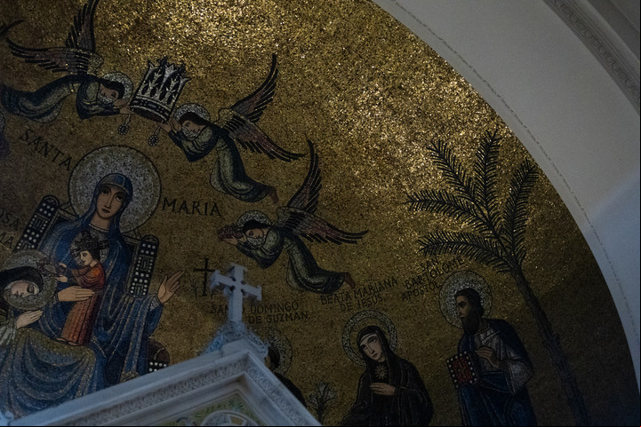 El trabajo artesanal de los murales, en gran estado de conservación. Foto: Matias Baglietto