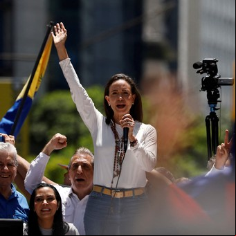 Un mes después de las elecciones en Venezuela, María Corina Machado encabeza otra marcha en Caracas: "Vamos a hacer ceder" al chavismo 