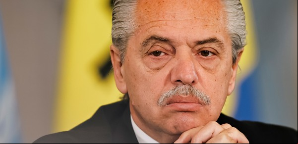 Otro revés judicial para Alberto Fernández: ordenan investigar a su gobierno por la compra de vacunas en la pandemia de Covid